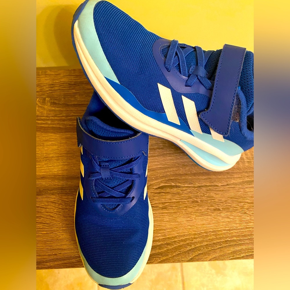 Kids adidas sneakers